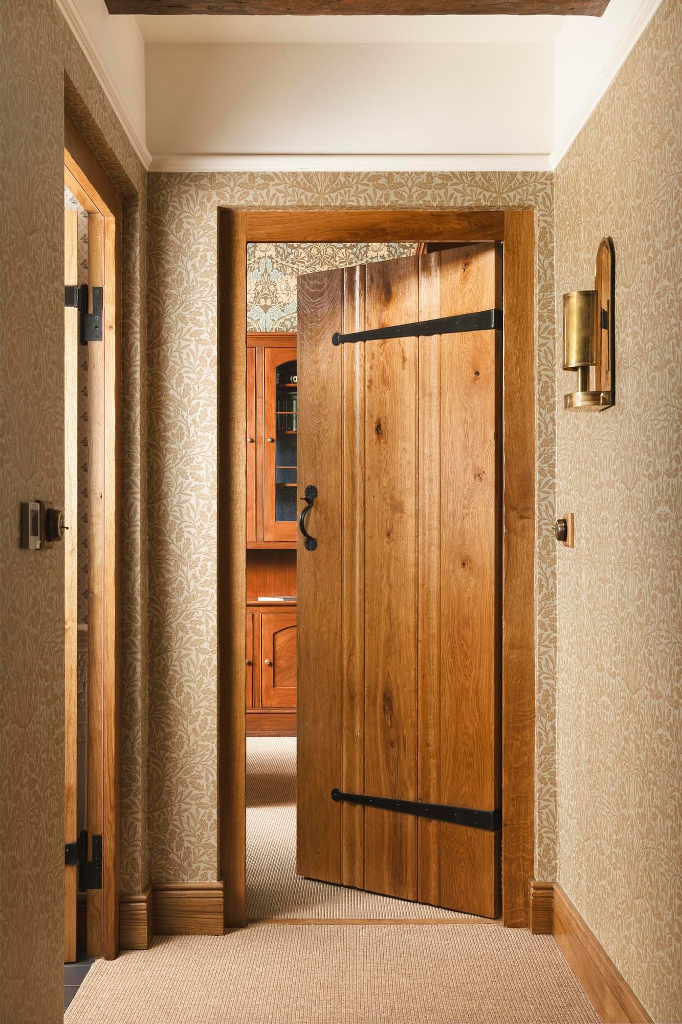 interiér na mieru, drevene dcere