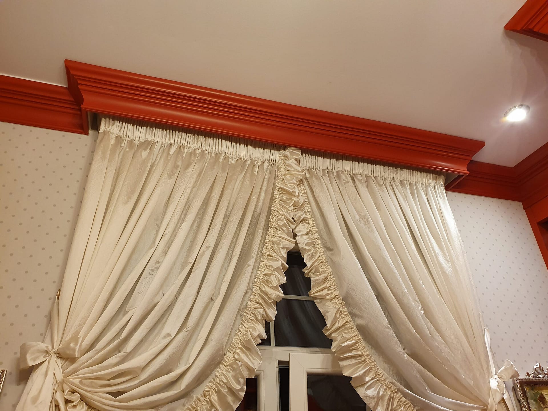 stropné drevené kazety, bordura