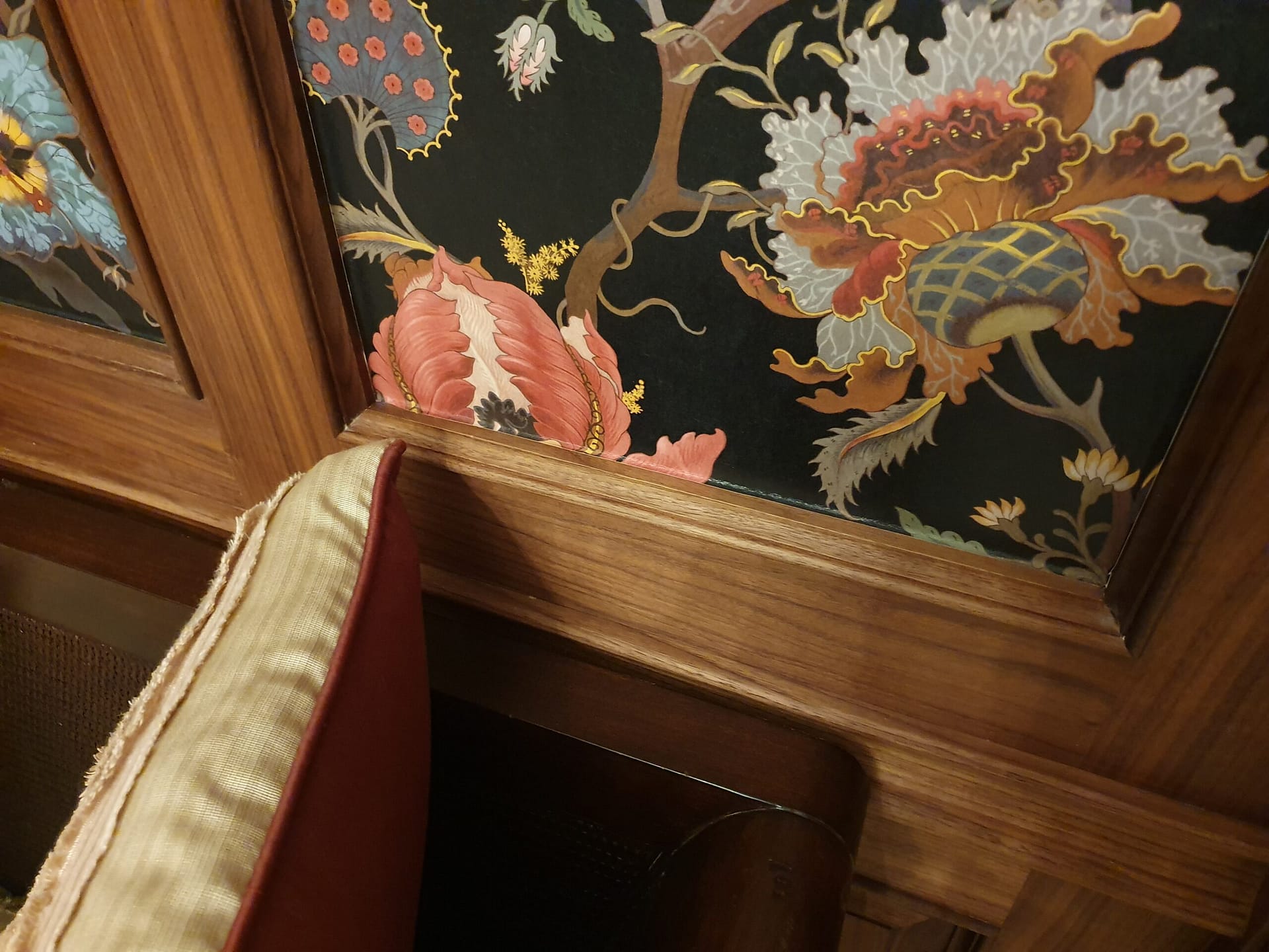 drevený obklad na mieru, nabytok na mieru