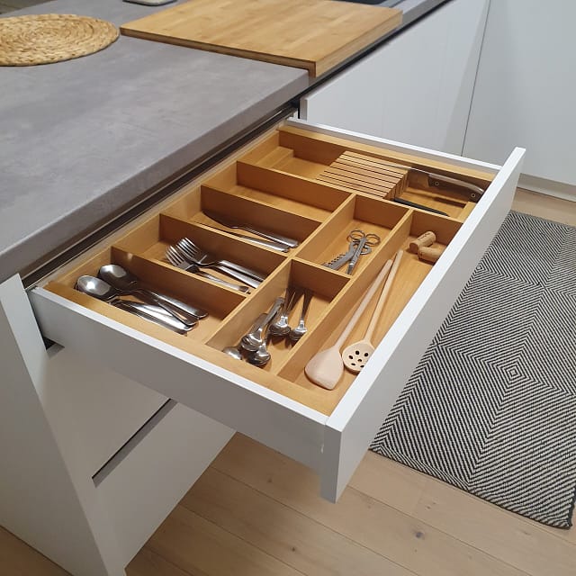 organizer do suflika v kuchyni